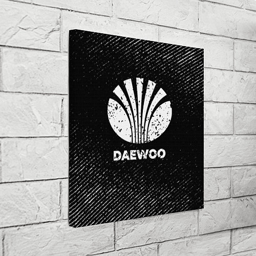 Картина квадратная Daewoo с потертостями на темном фоне / 3D-принт – фото 3