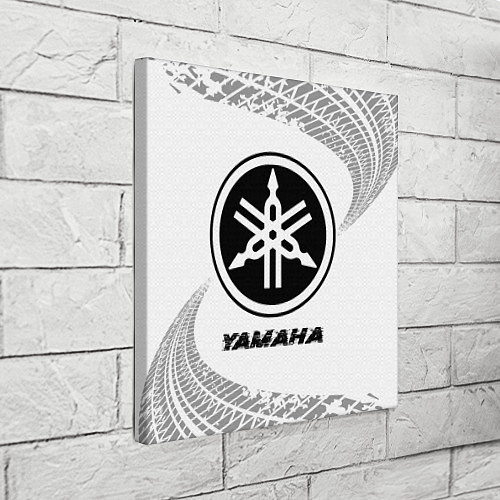Картина квадратная Yamaha speed на светлом фоне со следами шин / 3D-принт – фото 3