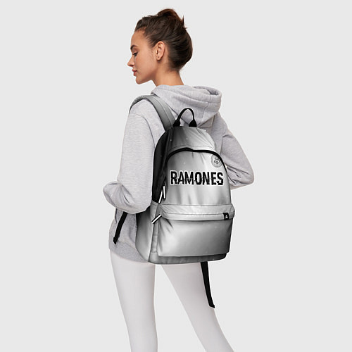 Рюкзак Ramones glitch на светлом фоне: символ сверху / 3D-принт – фото 6