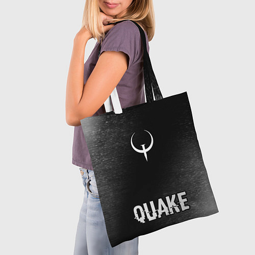 Сумка-шоппер Quake glitch на темном фоне: символ, надпись / 3D-принт – фото 3