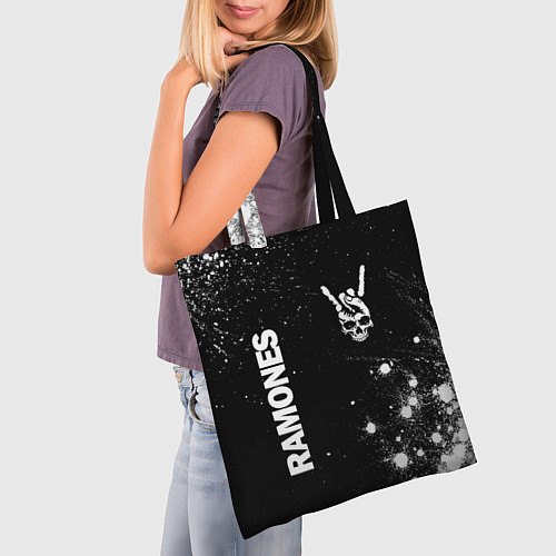Сумка-шоппер Ramones и рок символ на темном фоне / 3D-принт – фото 3