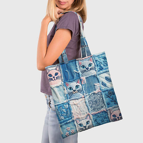 Сумка-шоппер Кошки на пэчворк джинсах паттерн / 3D-принт – фото 3