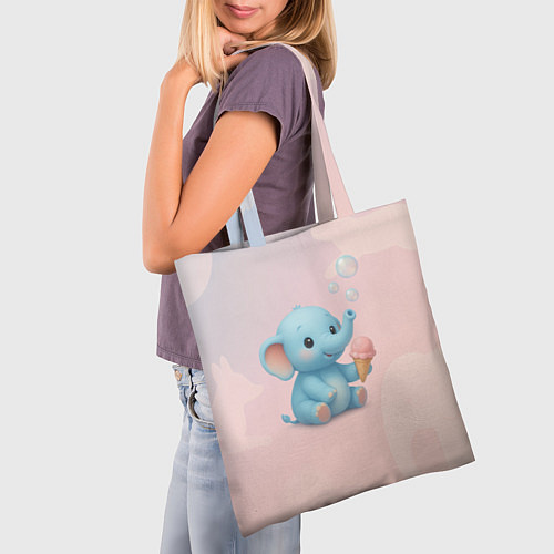 Сумка-шоппер Маленький слоненок с мороженым пускает пузыри / 3D-принт – фото 3