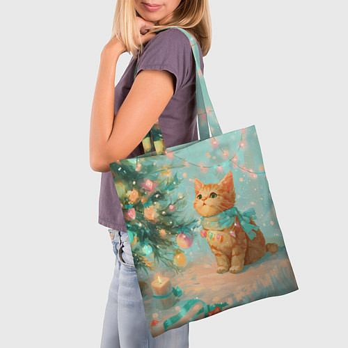 Сумка-шоппер Милый рыжий котенок любуется елкой / 3D-принт – фото 3