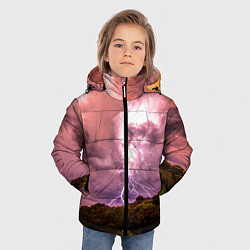 Куртка зимняя для мальчика Грозовые разряды молний над лесным озером, цвет: 3D-красный — фото 2