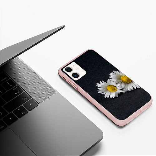 Чехол iPhone 11 матовый Полевые ромашки / 3D-Светло-розовый – фото 3