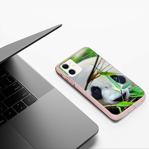Чехол iPhone 11 матовый Панда в лесу / 3D-Светло-розовый – фото 3