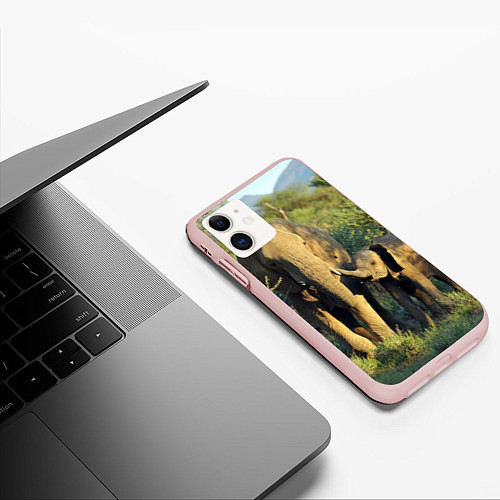 Чехол iPhone 11 матовый Семья слонов в природе / 3D-Светло-розовый – фото 3