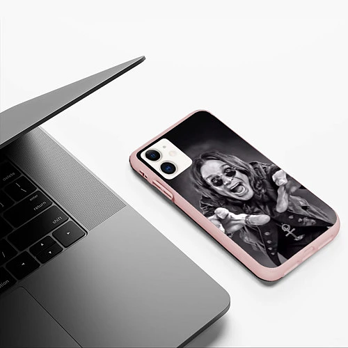 Чехол iPhone 11 матовый Оззи Осборн / 3D-Светло-розовый – фото 3