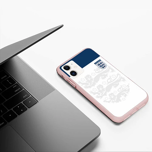 Чехол iPhone 11 матовый Сборная Англии / 3D-Светло-розовый – фото 3
