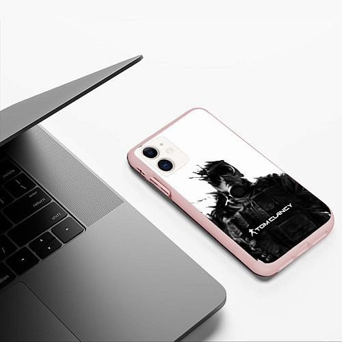 Чехол iPhone 11 матовый Tom Clancys Soldier / 3D-Светло-розовый – фото 3