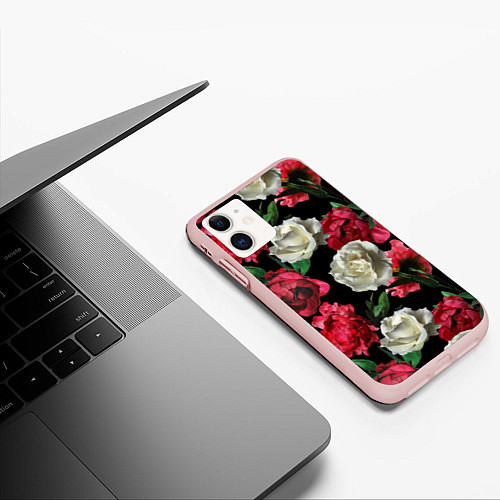 Чехол iPhone 11 матовый Красные и белые розы / 3D-Светло-розовый – фото 3