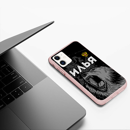 Чехол iPhone 11 матовый Илья Россия Медведь / 3D-Светло-розовый – фото 3