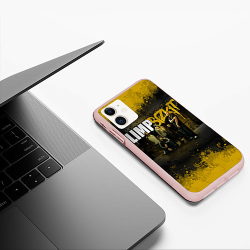 Чехол iPhone 11 матовый Limp Bizkit: Gold Street / 3D-Светло-розовый – фото 3