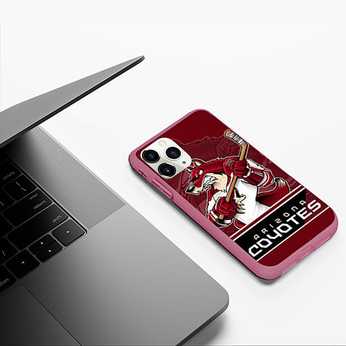 Чехол iPhone 11 Pro матовый Arizona Coyotes / 3D-Малиновый – фото 3