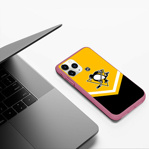 Чехол iPhone 11 Pro матовый NHL: Pittsburgh Penguins / 3D-Малиновый – фото 3