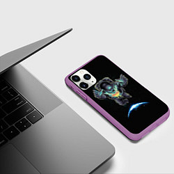 Чехол iPhone 11 Pro матовый Космическая бабочка, цвет: 3D-фиолетовый — фото 2
