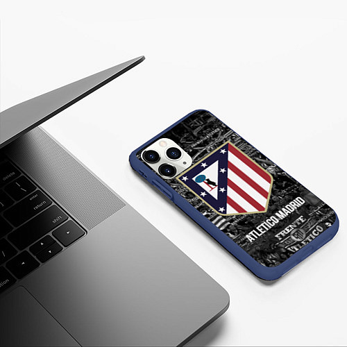 Чехол iPhone 11 Pro матовый Атлетико Мадрид / 3D-Тёмно-синий – фото 3