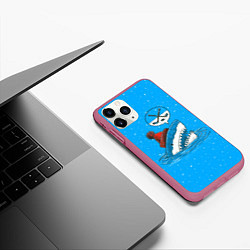 Чехол iPhone 11 Pro матовый Акула хоккейный фанат, цвет: 3D-малиновый — фото 2