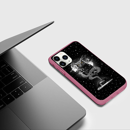 Чехол iPhone 11 Pro матовый Ночная сова / 3D-Малиновый – фото 3