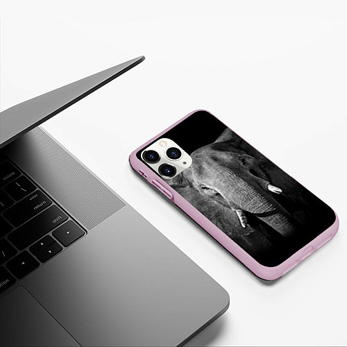 Чехол iPhone 11 Pro матовый Взгляд слона / 3D-Розовый – фото 3