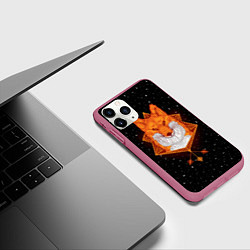Чехол iPhone 11 Pro матовый Огненный лис, цвет: 3D-малиновый — фото 2