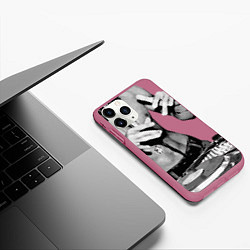 Чехол iPhone 11 Pro матовый Брюс Ли Dj, цвет: 3D-малиновый — фото 2