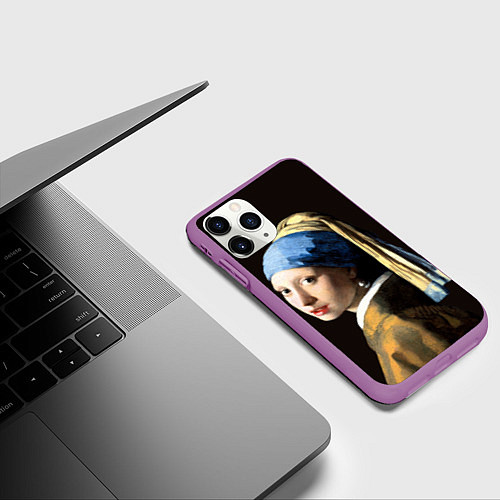 Чехол iPhone 11 Pro матовый Девушка с жемчужной сережкой / 3D-Фиолетовый – фото 3