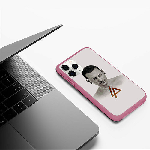 Чехол iPhone 11 Pro матовый Chester Bennington / 3D-Малиновый – фото 3