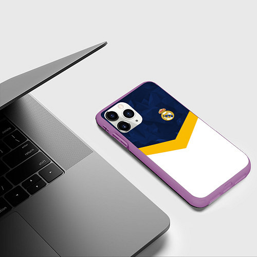 Чехол iPhone 11 Pro матовый Real Madrid FC: Sport / 3D-Фиолетовый – фото 3