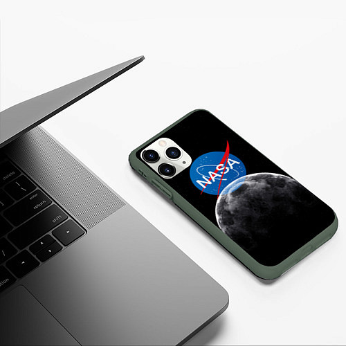 Чехол iPhone 11 Pro матовый NASA: Moon Rise / 3D-Темно-зеленый – фото 3