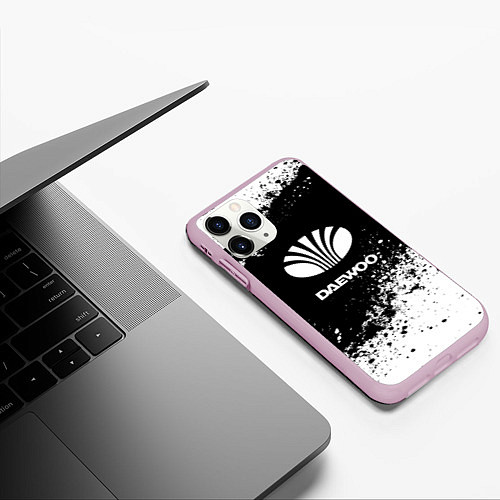 Чехол iPhone 11 Pro матовый Daewoo: Black Spray / 3D-Розовый – фото 3