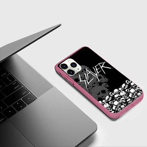 Чехол iPhone 11 Pro матовый Slayer: Dark Skulls / 3D-Малиновый – фото 3