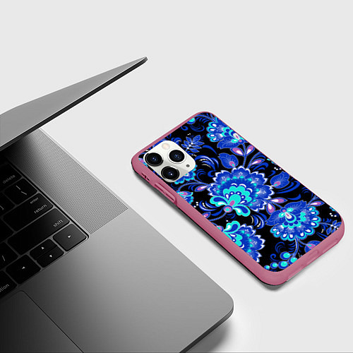 Чехол iPhone 11 Pro матовый Синяя хохлома / 3D-Малиновый – фото 3