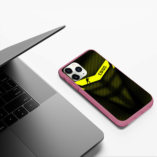 Чехол iPhone 11 Pro матовый CS:GO Yellow Carbon / 3D-Малиновый – фото 3