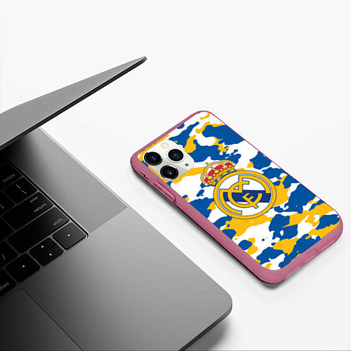 Чехол iPhone 11 Pro матовый Real Madrid: Camo / 3D-Малиновый – фото 3