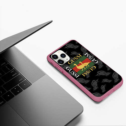 Чехол iPhone 11 Pro матовый GUSSI Style / 3D-Малиновый – фото 3