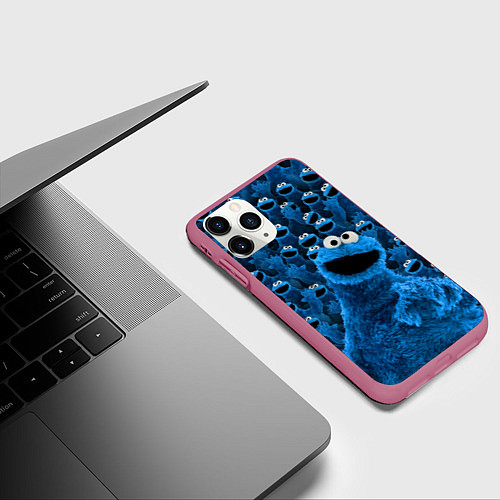Чехол iPhone 11 Pro матовый Безумие коржика / 3D-Малиновый – фото 3