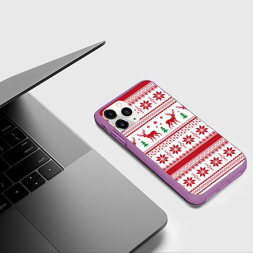 Чехол iPhone 11 Pro матовый Новогодние олени / 3D-Фиолетовый – фото 3