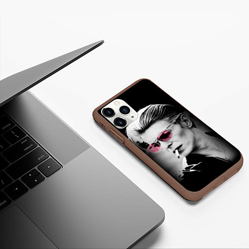 Чехол iPhone 11 Pro матовый Дэвид Боуи / 3D-Коричневый – фото 3