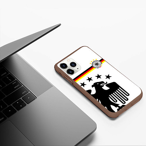 Чехол iPhone 11 Pro матовый Сборная Германии / 3D-Коричневый – фото 3