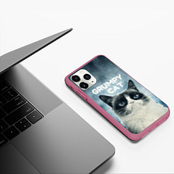 Чехол iPhone 11 Pro матовый Grumpy Cat, цвет: 3D-малиновый — фото 2