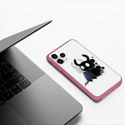 Чехол iPhone 11 Pro матовый Hollow Knight, цвет: 3D-малиновый — фото 2