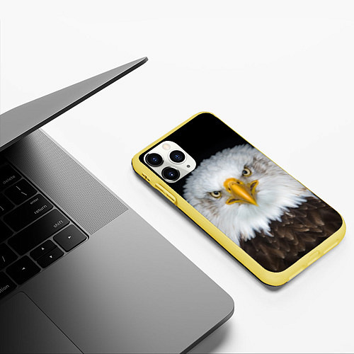 Чехол iPhone 11 Pro матовый Орлиный взор / 3D-Желтый – фото 3