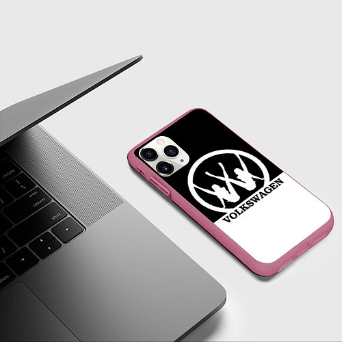 Чехол iPhone 11 Pro матовый Volkswagen girls / 3D-Малиновый – фото 3