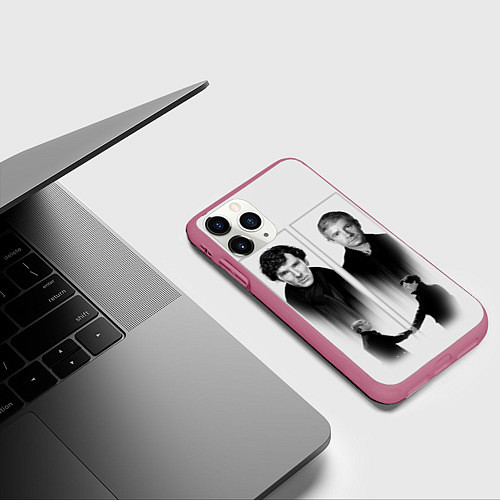 Чехол iPhone 11 Pro матовый Sherlock / 3D-Малиновый – фото 3