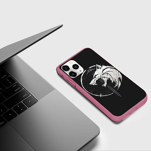 Чехол iPhone 11 Pro матовый The Witcher 3: Wild Hunt / 3D-Малиновый – фото 3