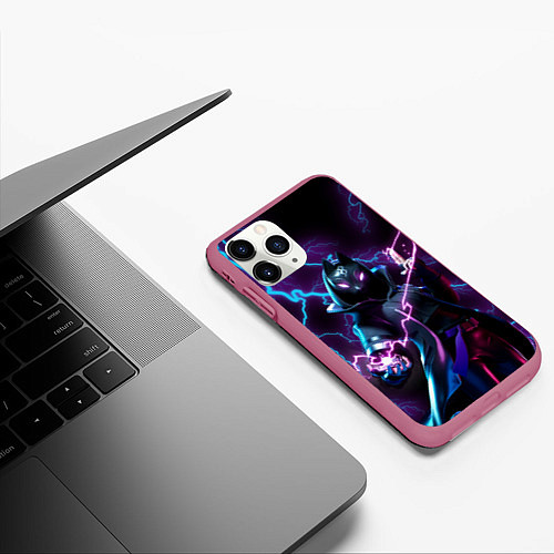 Чехол iPhone 11 Pro матовый FORTNITE / 3D-Малиновый – фото 3