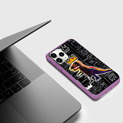 Чехол iPhone 11 Pro матовый Динозавр в короне от Баския, цвет: 3D-фиолетовый — фото 2
