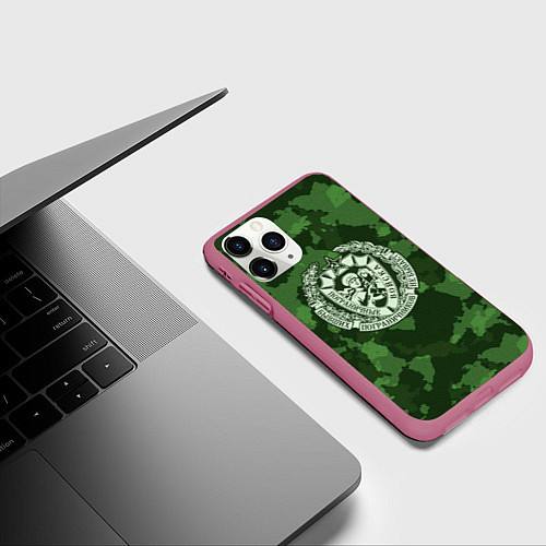 Чехол iPhone 11 Pro матовый Пограничные Войска / 3D-Малиновый – фото 3